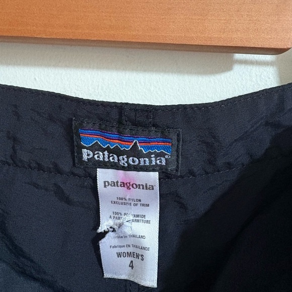 Patagonia Nylon Shorts ( Size 4) - Picture 3 of 5
